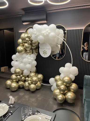 BALONOWE ATELIER 🎈 ścianki balonowe | girlandy balonowe | dekoracje weselne | girlandy balonowe | kwiaciarnia